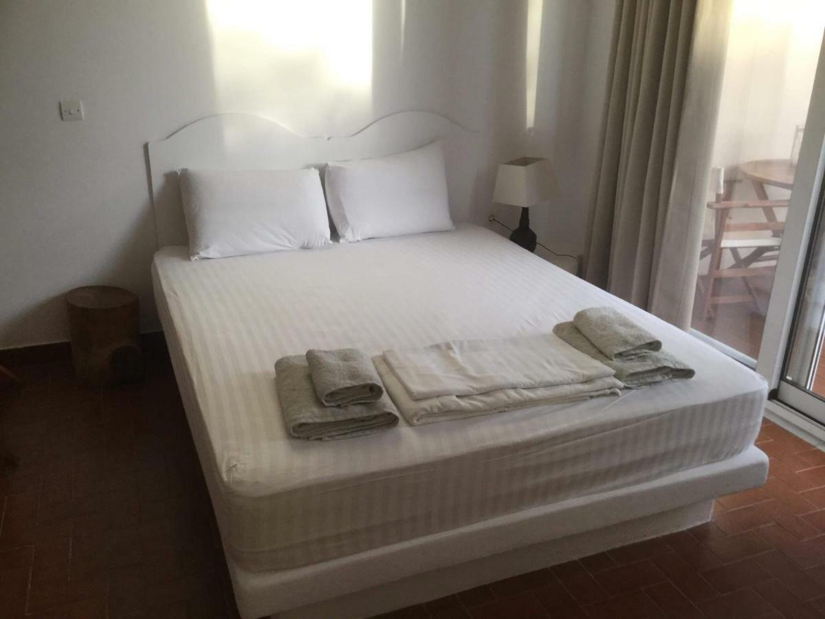 Artemis Suites Romanos  Exterior foto